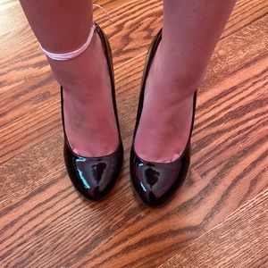 Jessica Simpson Black Patent Shirley Heel size 6